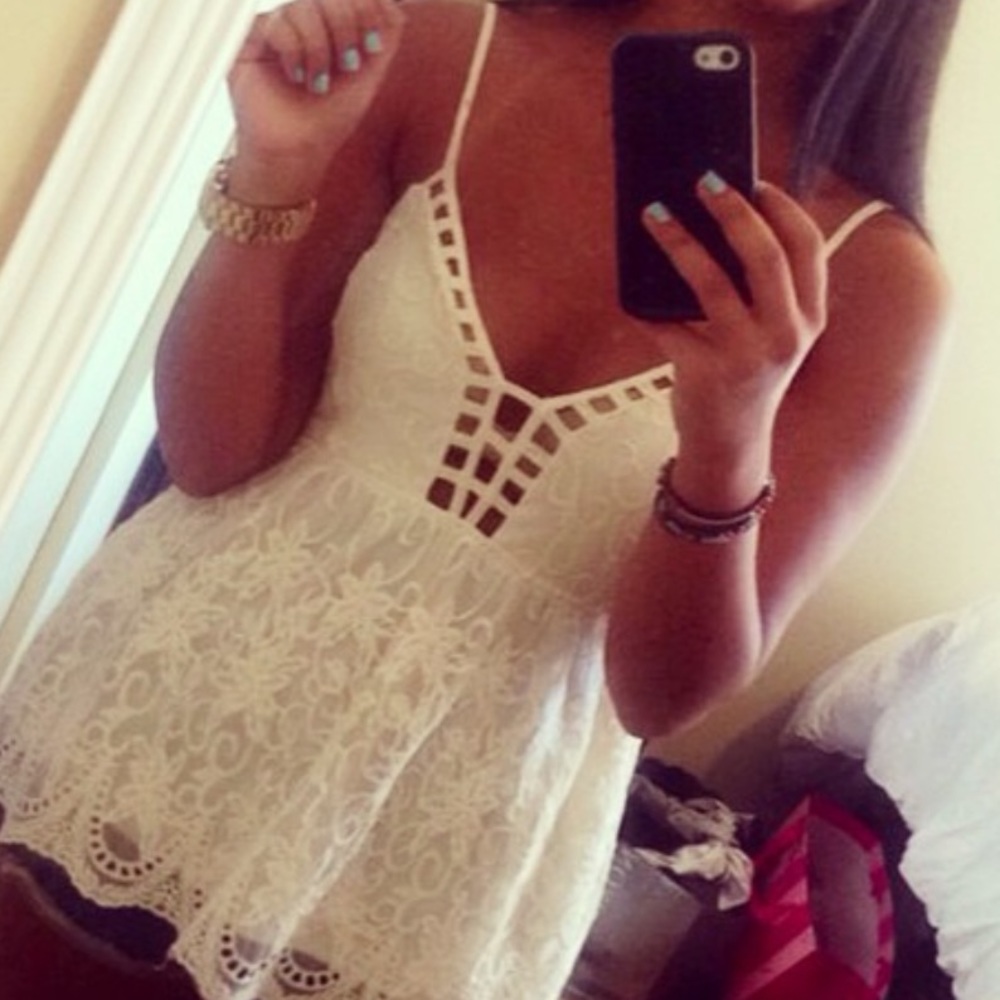 Lace cage top